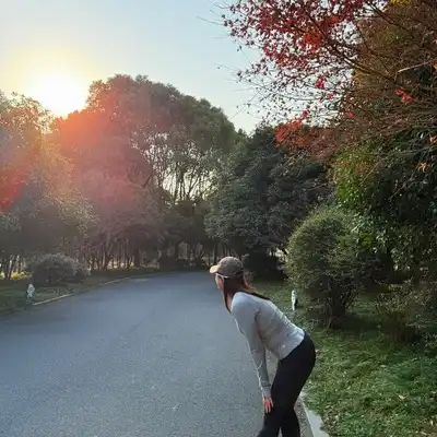 李娟雨